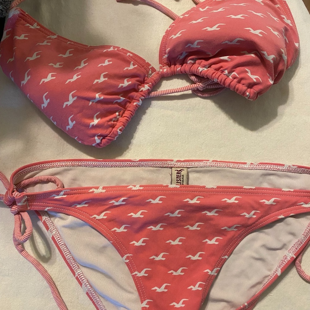 HOLLISTER PINK AND WHITE BIKINI SMALL WOMENS